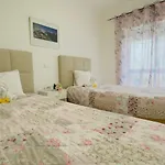 Sweet Oasis Parque T3 דירה