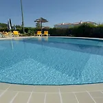 Sweet Oasis Parque T3 דירה